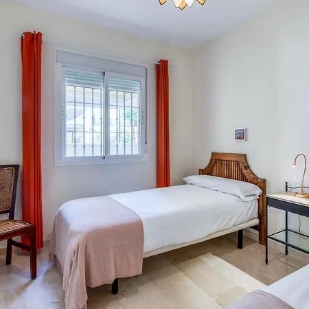 Hanami Puerto Alto Pa 4-12 Apartment Estepona